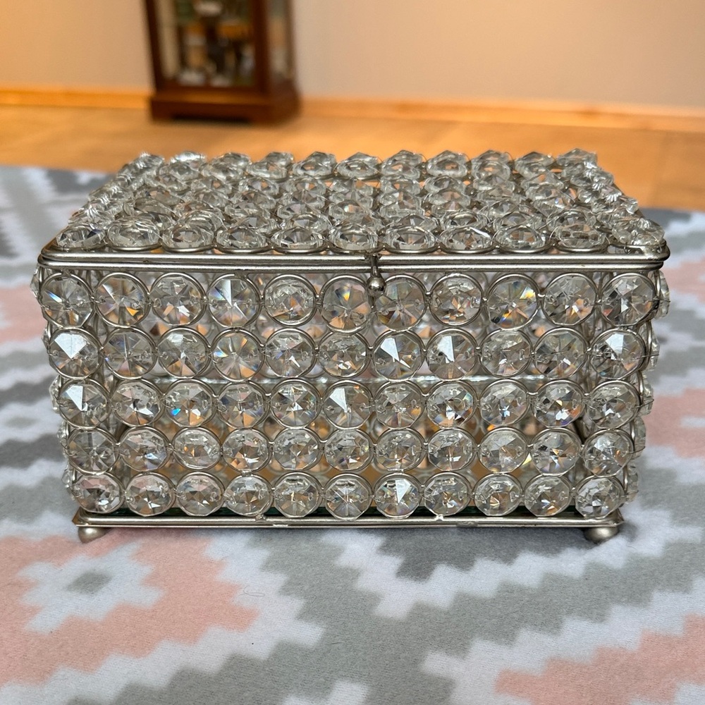 Vintage India Crystal-Embellished Silver trinket or jewelry Box